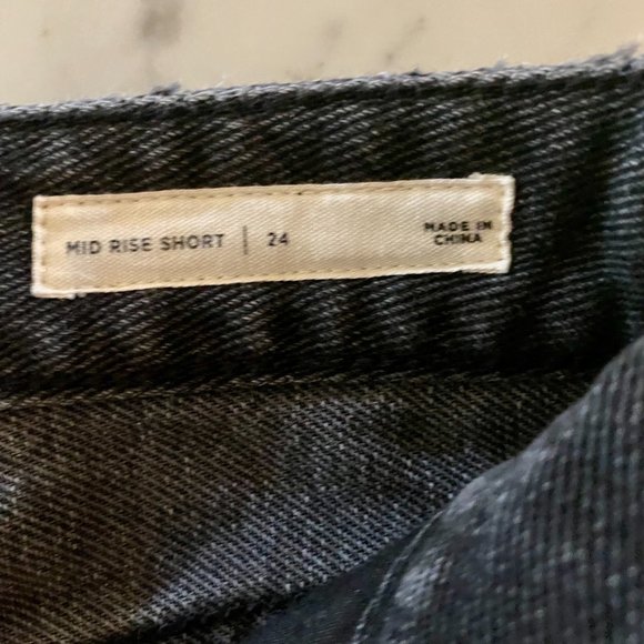 PACSUN Mid Rise Button Fly Black Frayed Short 24 - Picture 5 of 5